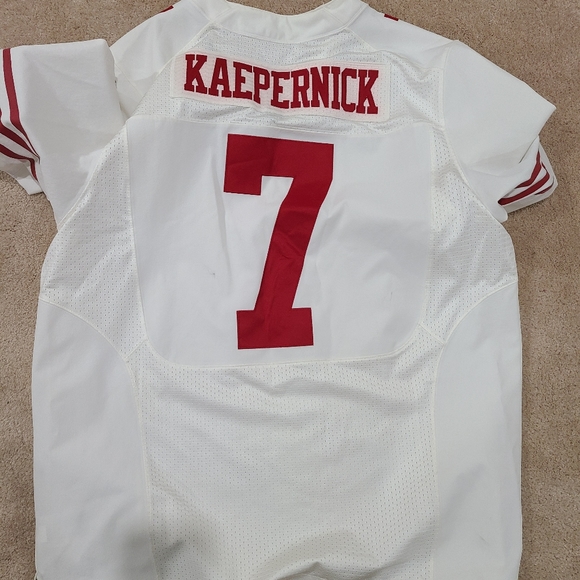 Colin Kaepernick football jersey on field - Picture 2 of 2